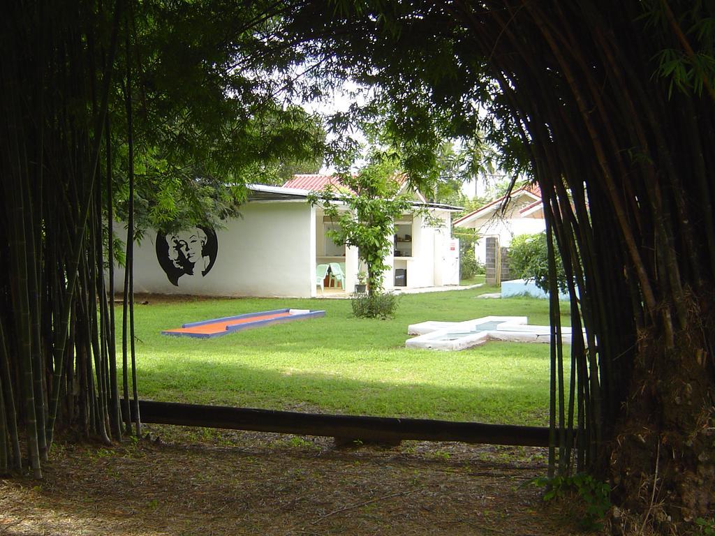 Mini-Golf **** & Resort Ubon Ratchathani Exterior photo