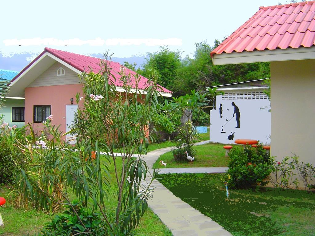 Mini-Golf **** & Resort Ubon Ratchathani Exterior photo