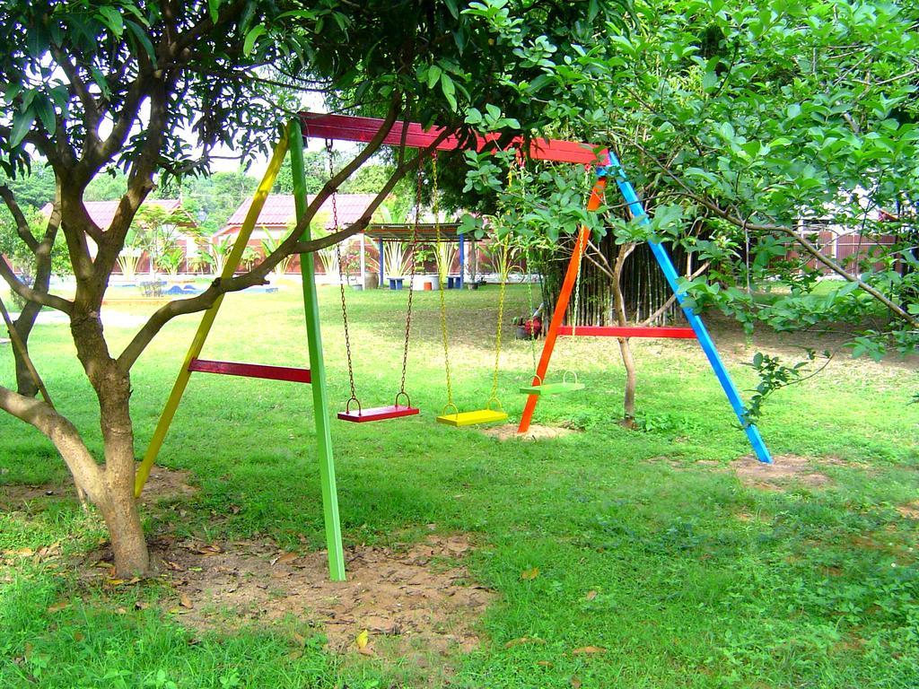 Mini-Golf **** & Resort Ubon Ratchathani Exterior photo